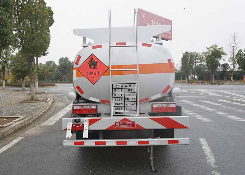 炎帝牌SZD5075GYY6C型運(yùn)油車(chē)(柴汽煤4.31方)