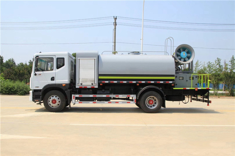 國(guó)六12方東風(fēng)D9霧炮車