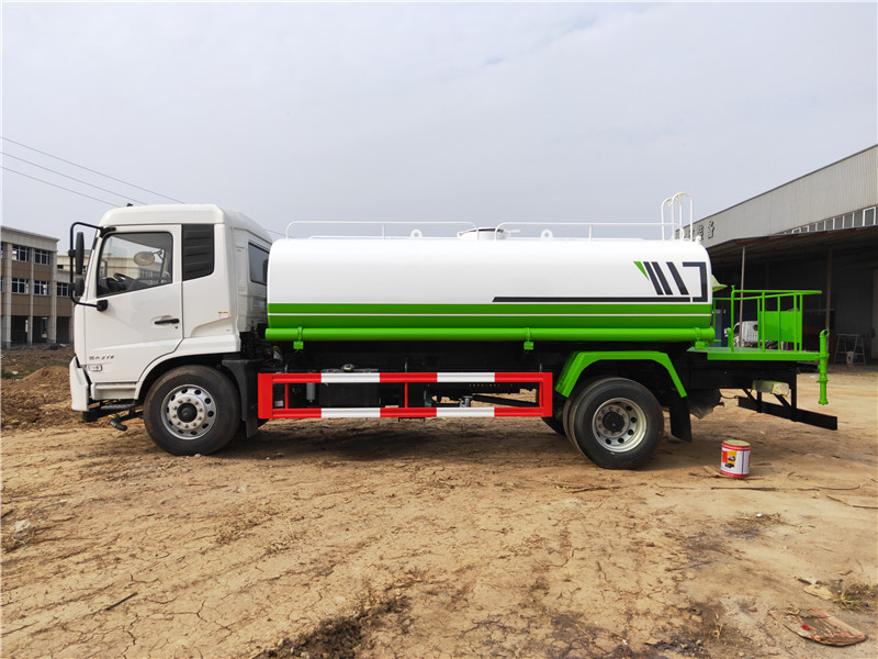 東風天錦15方灑水車