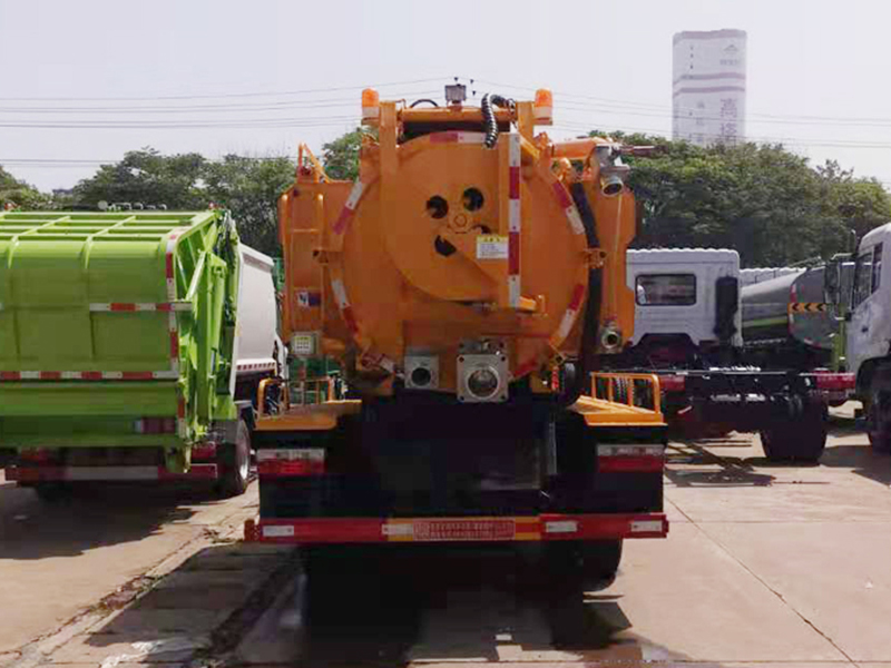 東風6立方清洗吸污車
