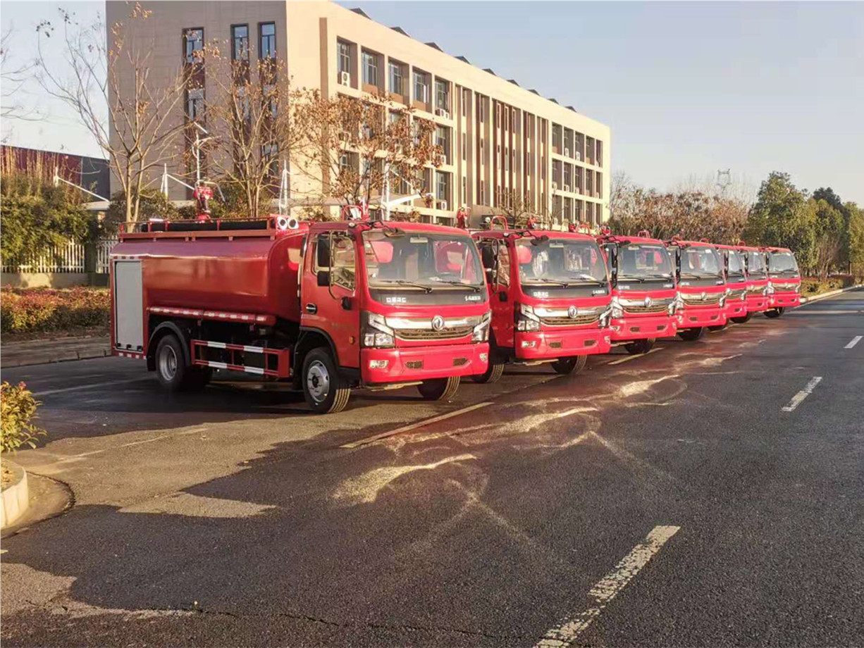 7噸大多利卡消防灑水車